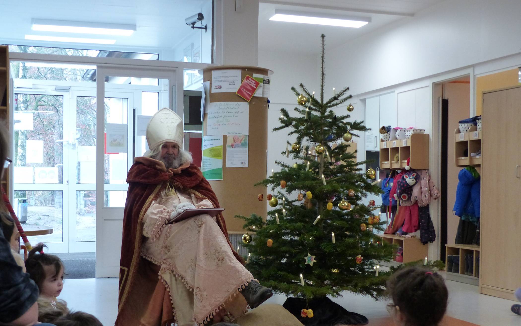 Der Nikolaus im Kindergarten "In den
