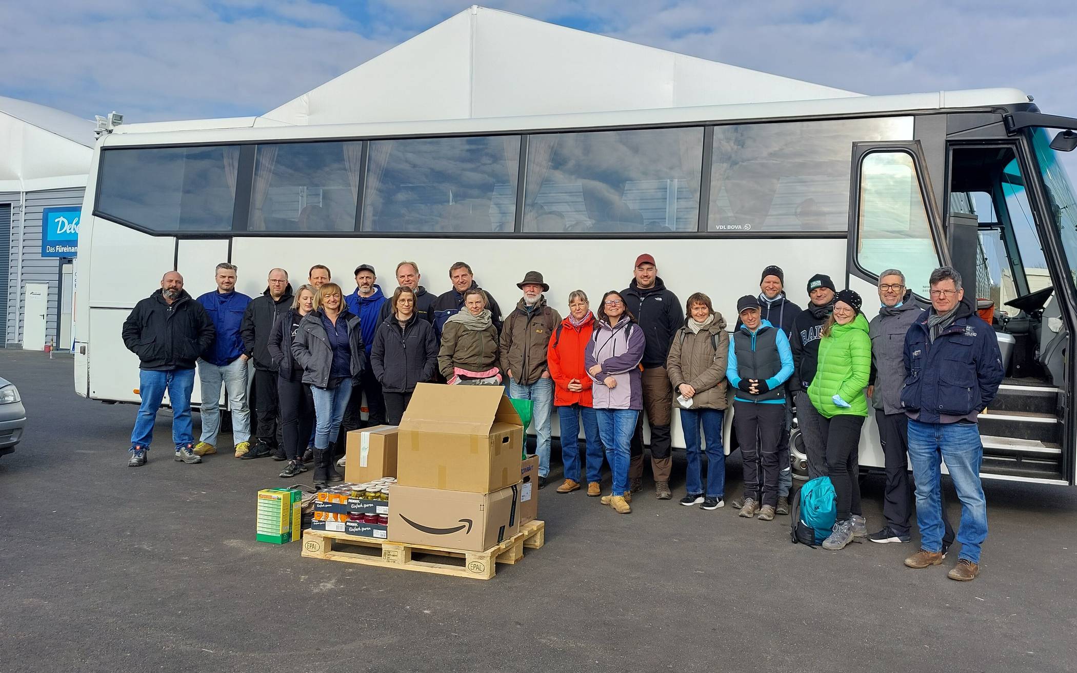  20 Helfende sind am vergangenen Wochenende aus Erkrath mit Busunternehmer Bernd Herrmann unter der Orga-Leitung von Marten Wirtz ins Ahrtal gefahren.  