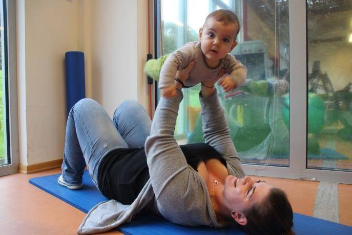 Fitnessangebot für junge Mütter