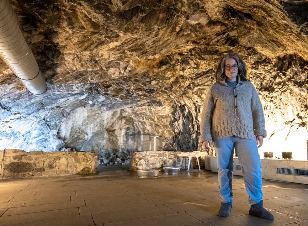 Caterina Klusemann in ihrer Höhle, die