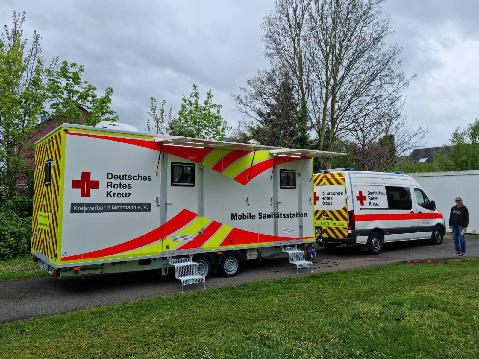  Mobile Sanitätsstation. 
