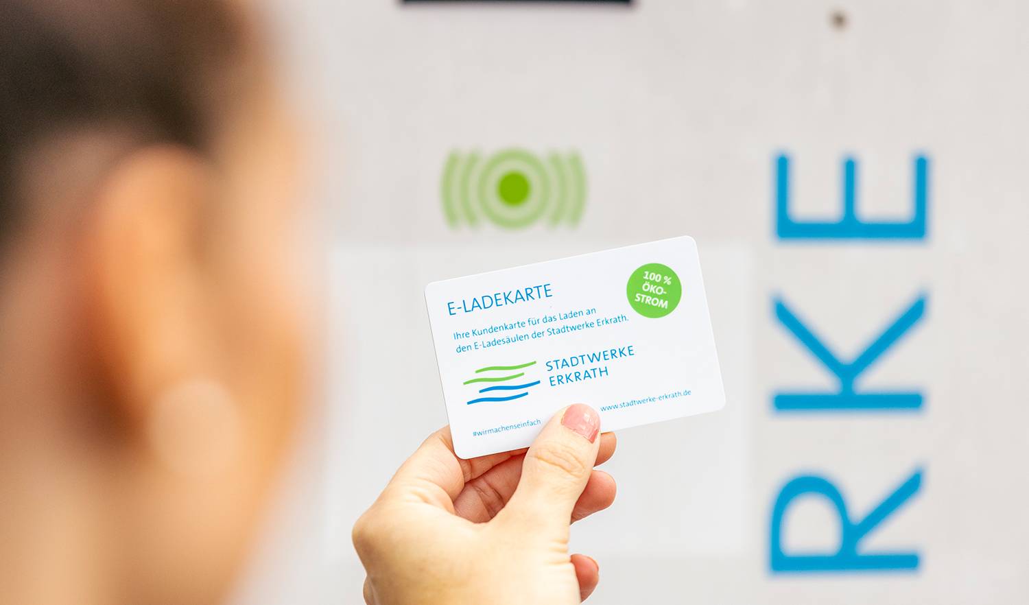  Die neue E-Ladekarte kann an allen Ladestationen der Stadtwerke Erkrath und der Neander Energie einsetzt werden. 