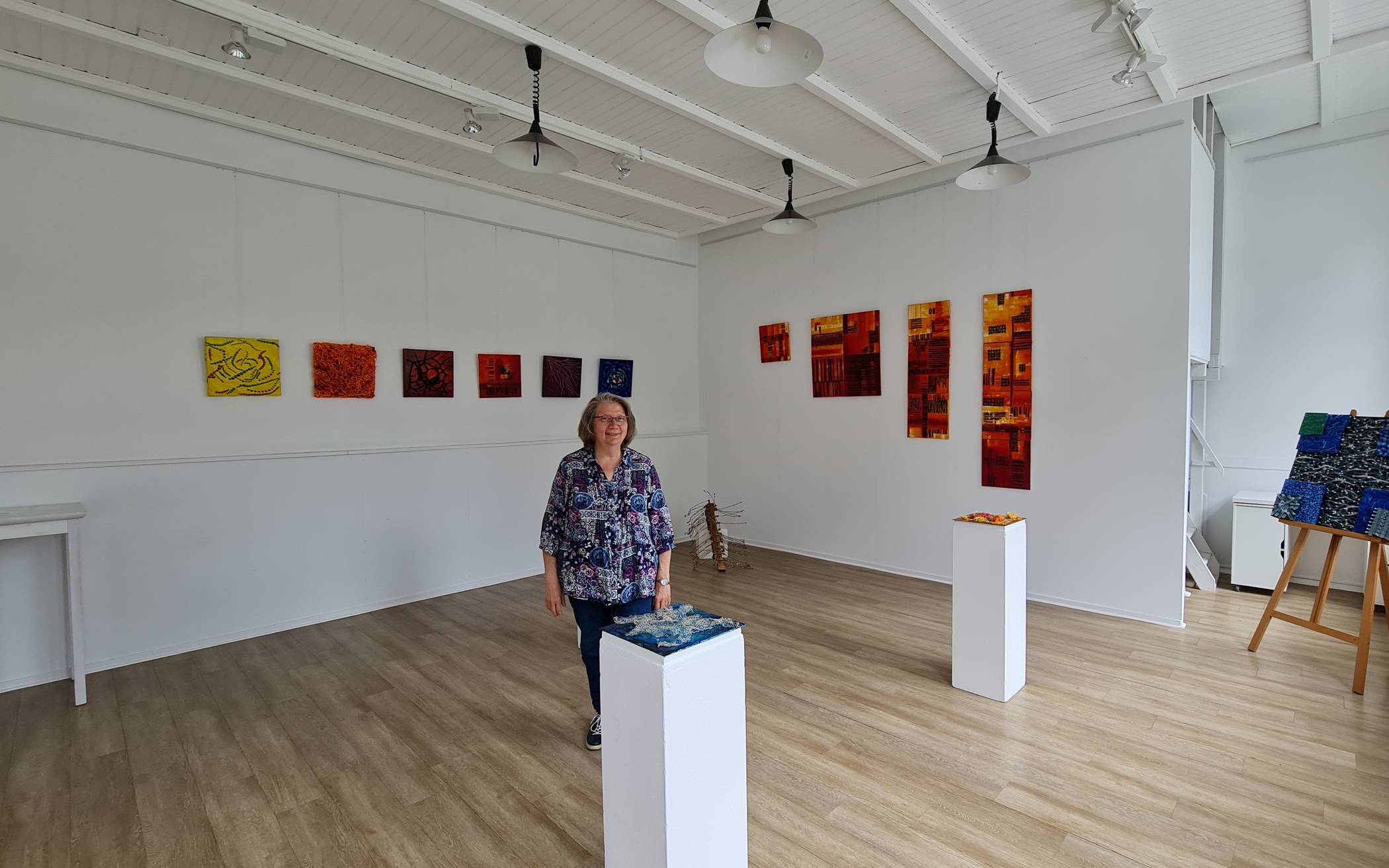  Roswitha Bohmann stellt derzeit gemeinsam mit Frank Thiele im Kunsthaus Erkrath aus. Mehr Bilder zur Ausstellung gibt es online auf www.lokal-anzeiger-erkrath.de. 