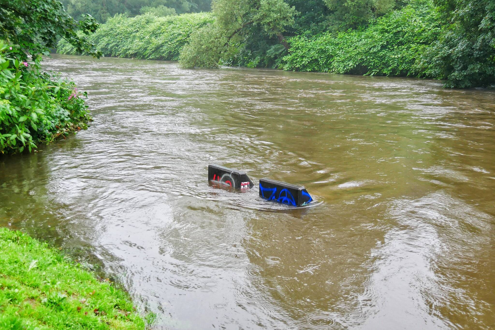 Update zur Lage im Kreis Mettmann: Starkregen: Erste Einsatzbilanz der Kreispolizeibehörde Mettmann