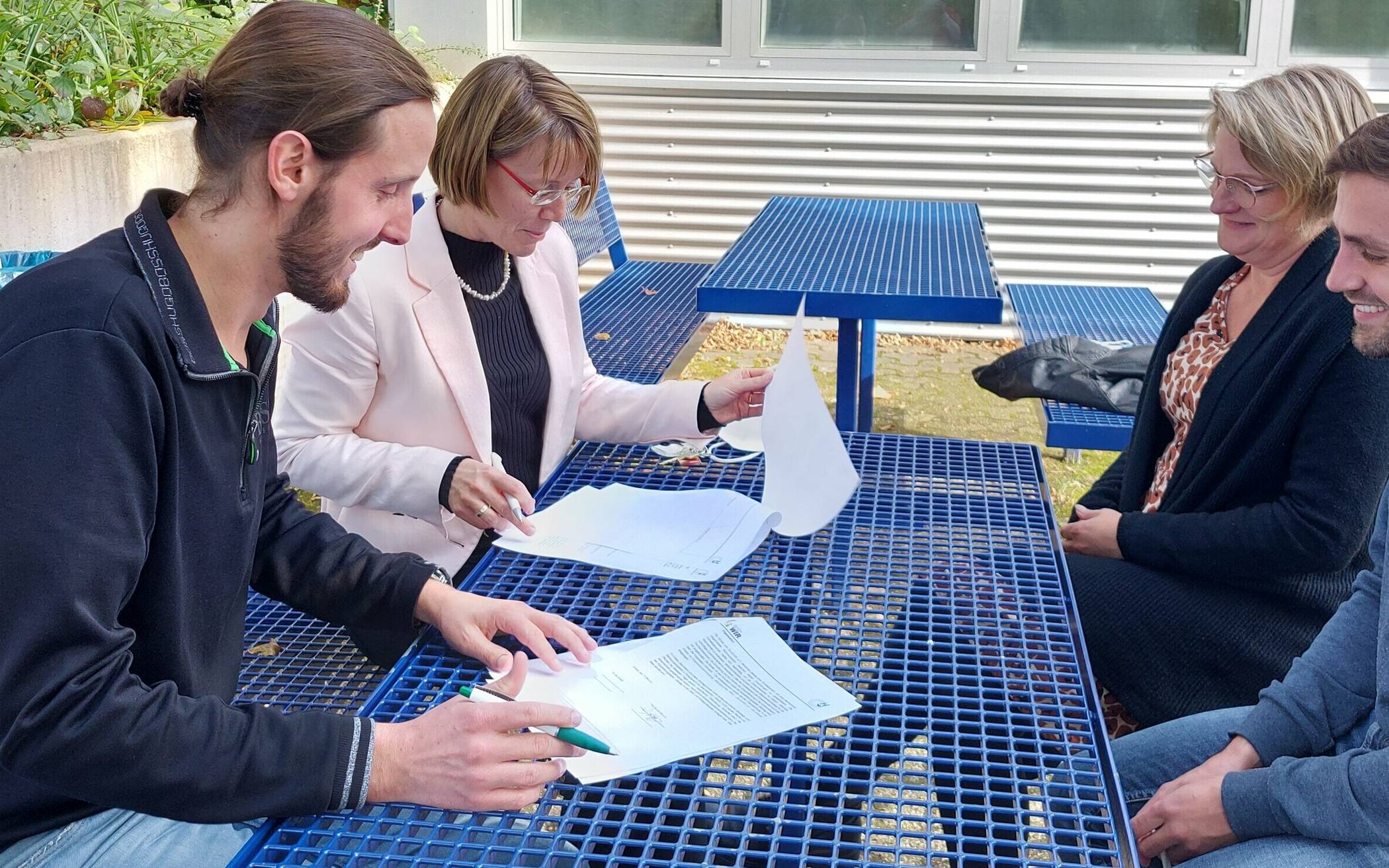 Gymnasium Hochdahl kooperiert mit Du-Ich-Wir e.V.