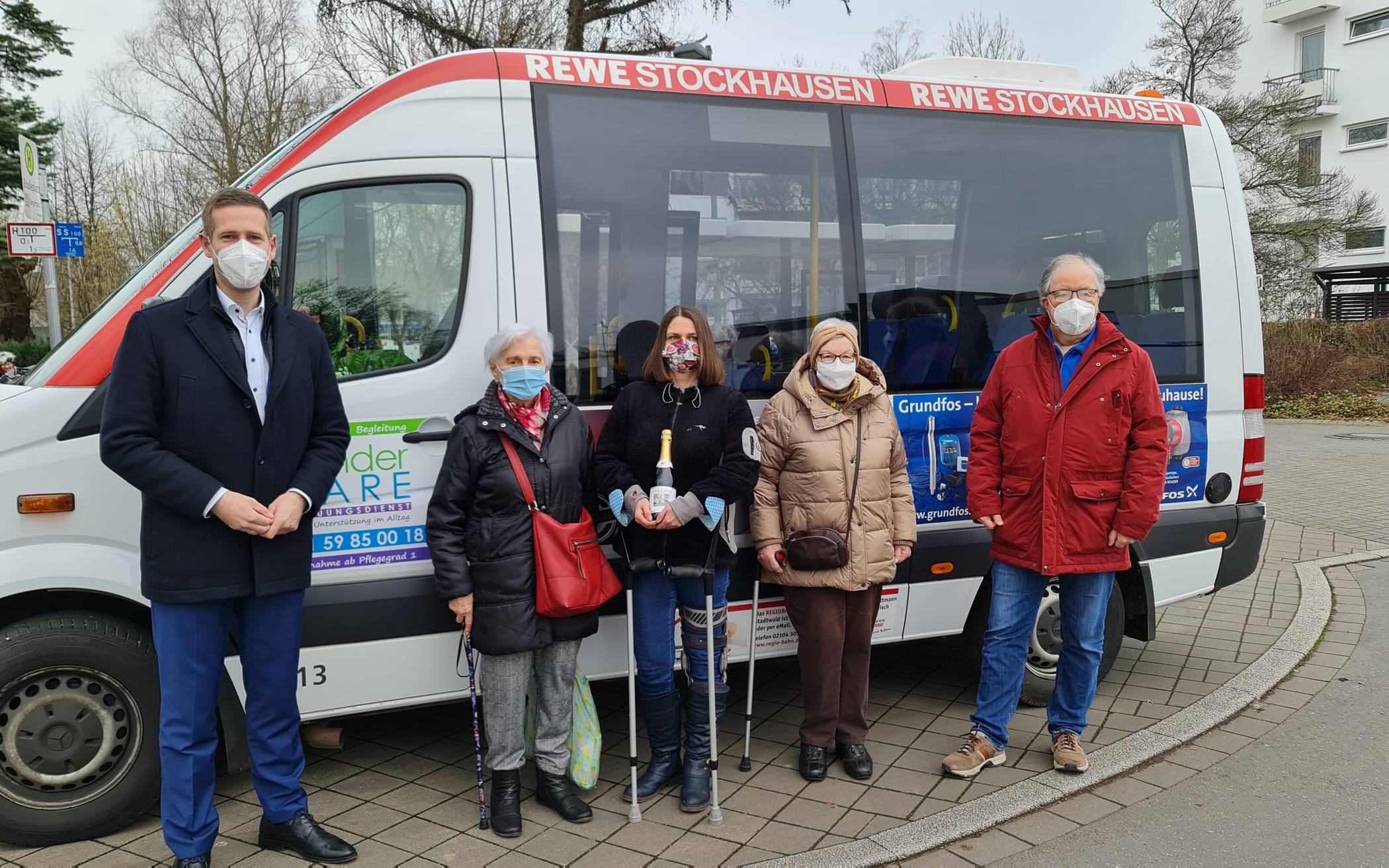  (v.li.) Bürgermeister Christoph Schultz, Else Wegener, Nicole Häfner, Brigitte Fröse und Harald Mars. 