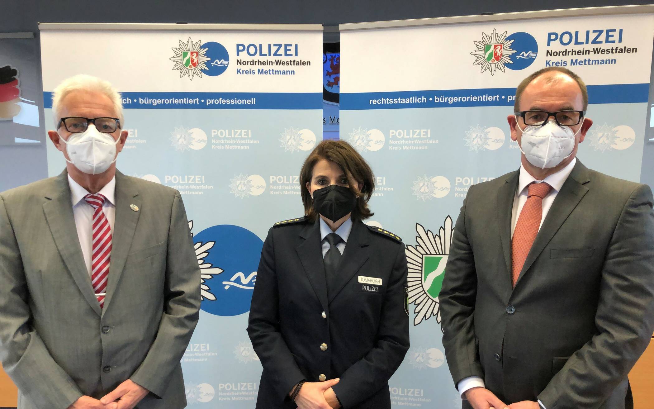  Landrat Thomas Hendele, Abteilungsleiterin Ursula Tomahogh und der Leiter der Direktion Kriminalität, Thomas Schulte, präsentierten die Polizeiliche Kriminalstatistik (v.li.). 