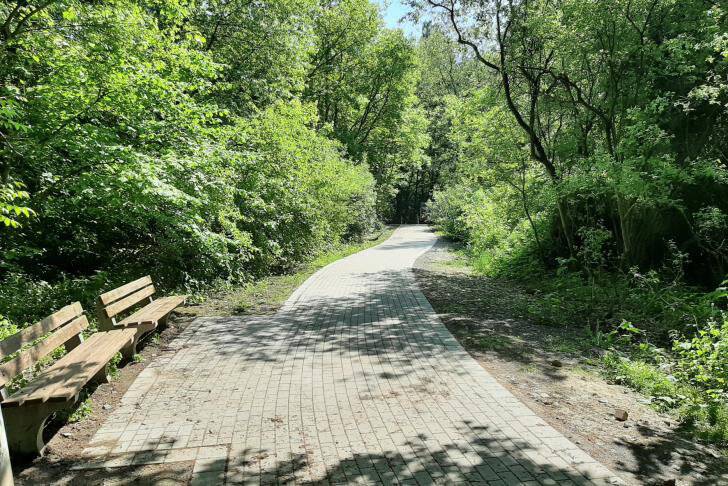 Geh- und Radweg am Toni-Turek-Stadion erneuert