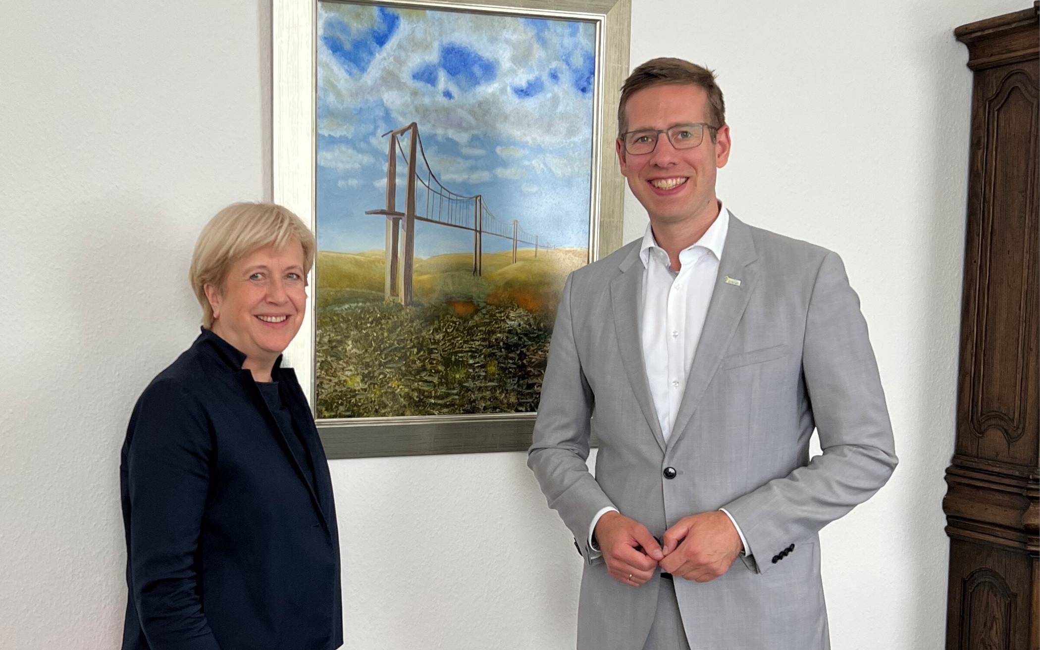  Erkraths Bürgermeister Christoph Schultz empfing die Landtagsabgeordnete Elisabeth Müller-Witt im Rathaus zum Antrittsbesuch. 