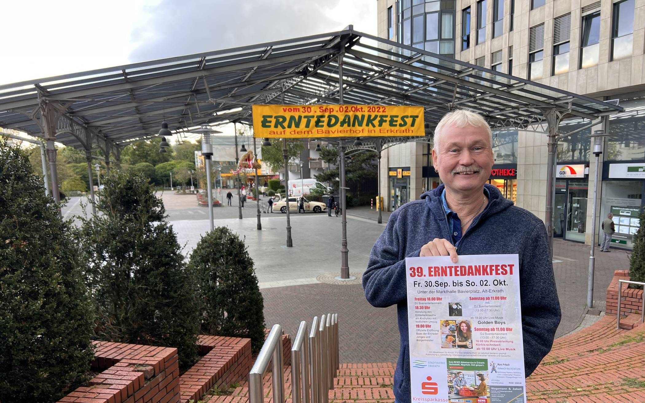  Udo Wolffram (Präsident der Großen Erkrather KG) organisiert gemeinsam mit den Ercroder Jonges, dem SSV Erkrath und anderen Vereinen das Erntedankfest. 