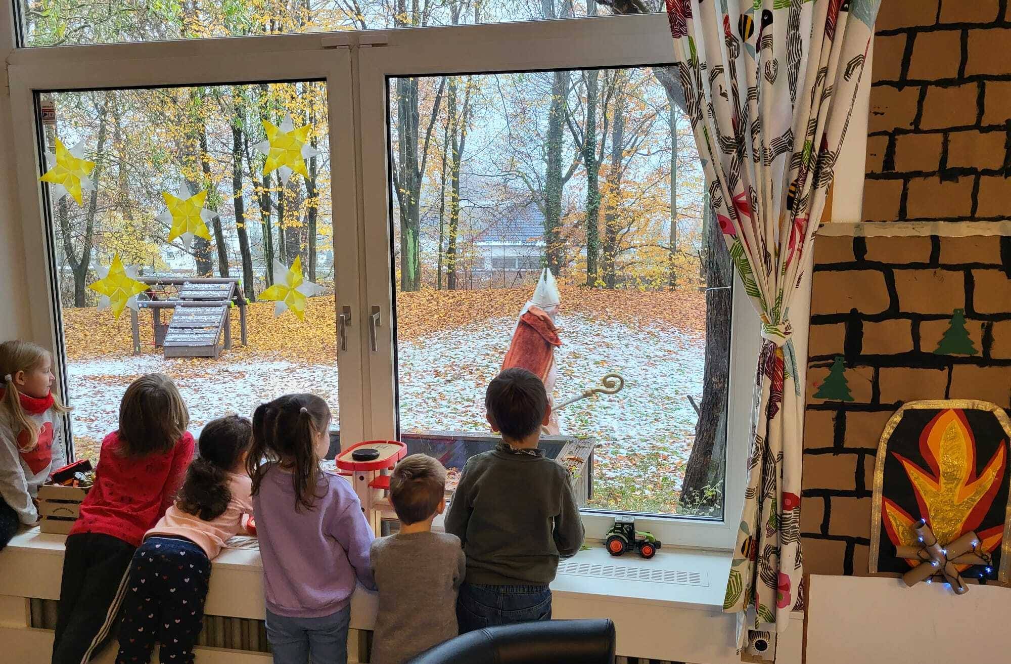 Der Nikolaus besucht den Kindergarten In den Birken