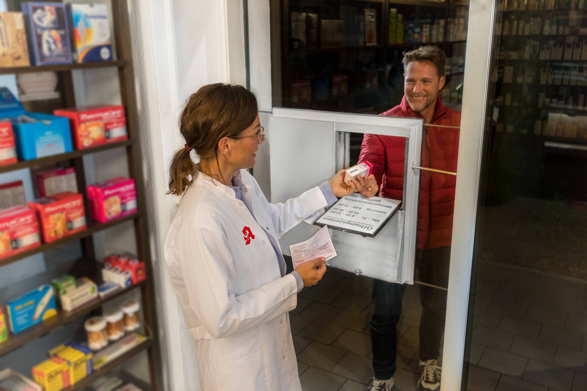  Immer in Ihrer Nähe: Der flächendeckende Nacht- und Notdienst der Apotheken. 