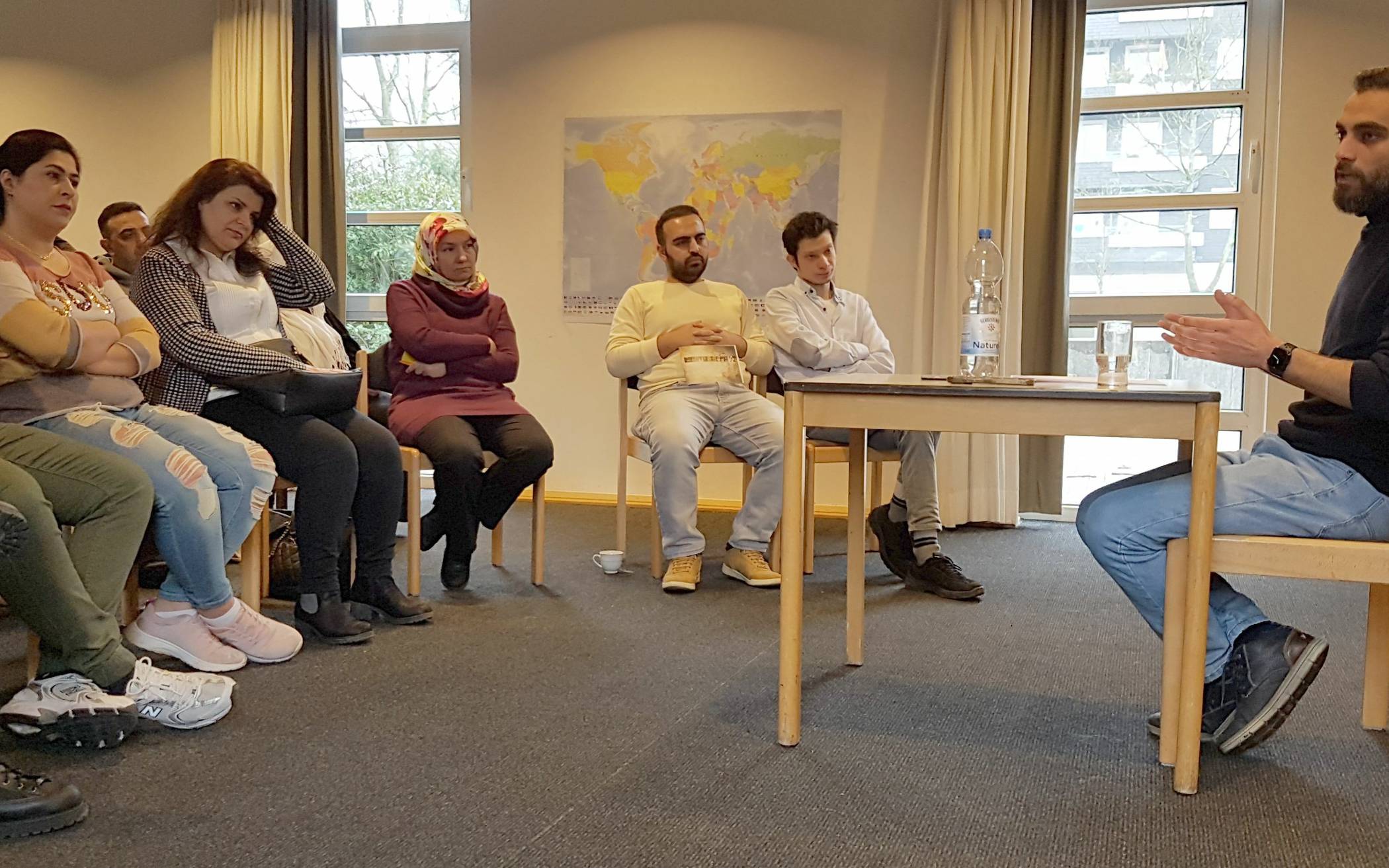 Freundeskreis für Flüchtlinge informiert: Ein sicherer Austauschraum für Flüchtlinge in Erkrath