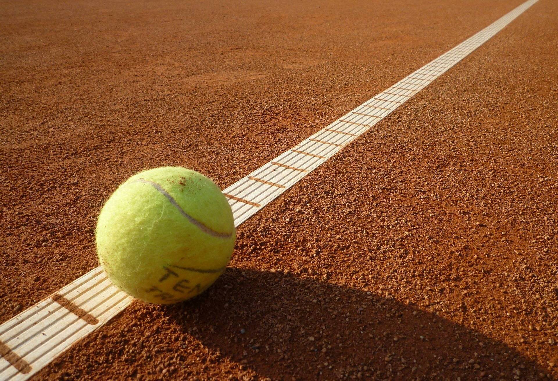 Tennisclub Blau-Weiß Erkrath lädt zum Goldkind Pokal ein