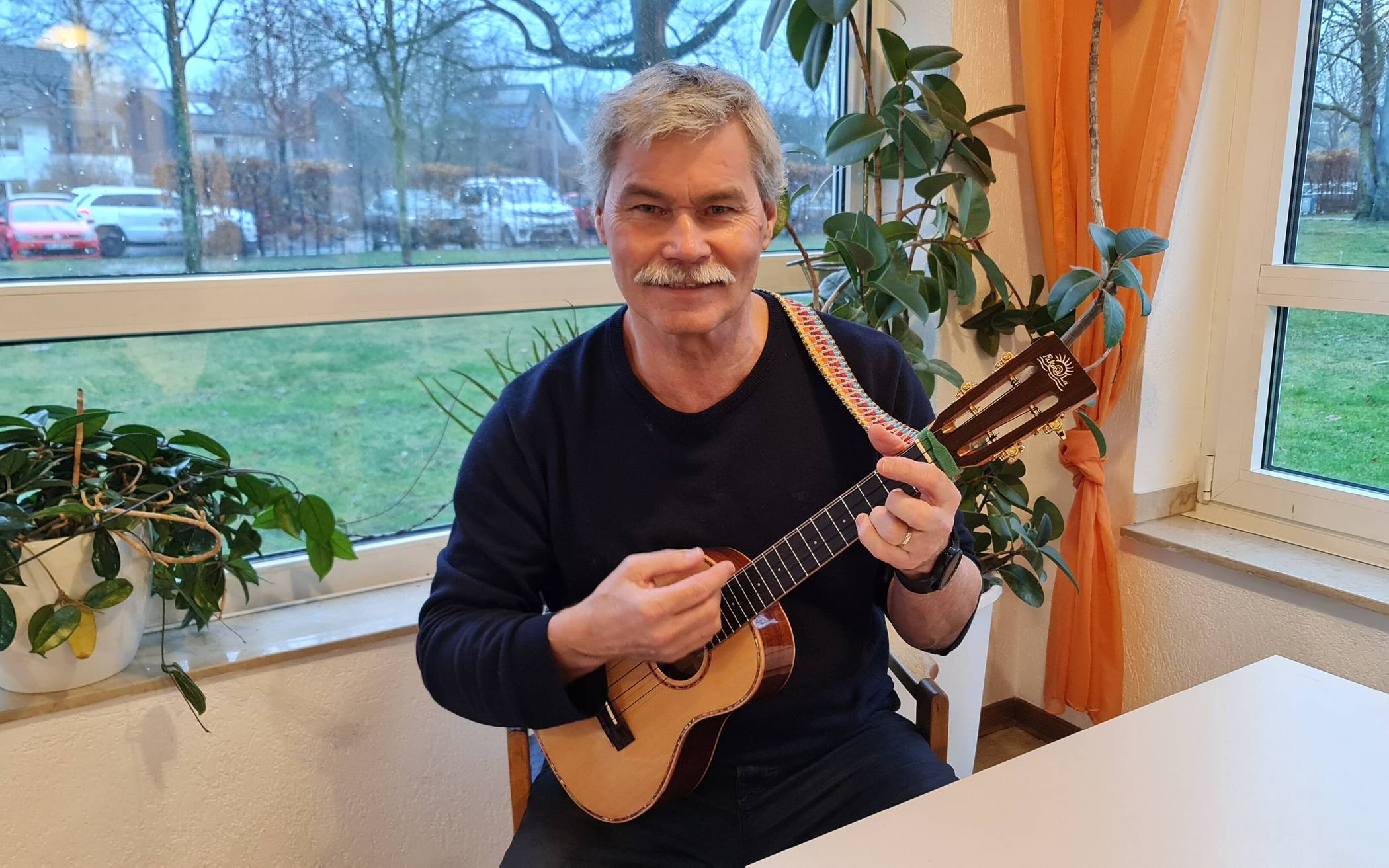 Ukulele-Lehrer Norbert Koch.