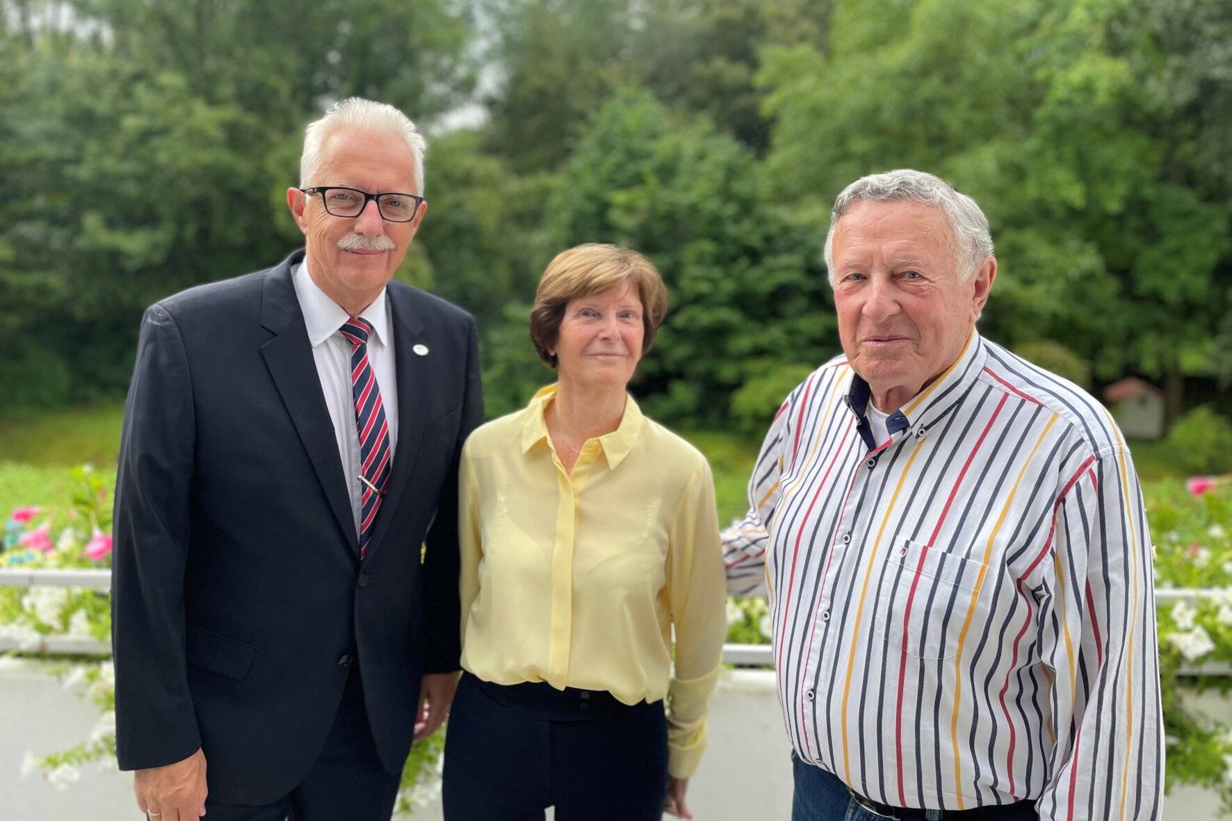 Glückwünsche zur Eisernen Hochzeit