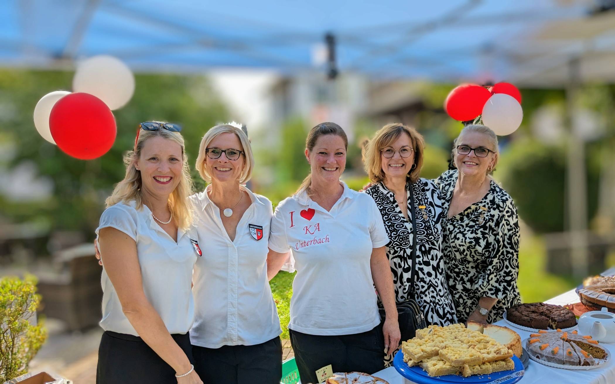 Schmackhafte Kuchentheke beim Sommerfest des KA Unterbach.