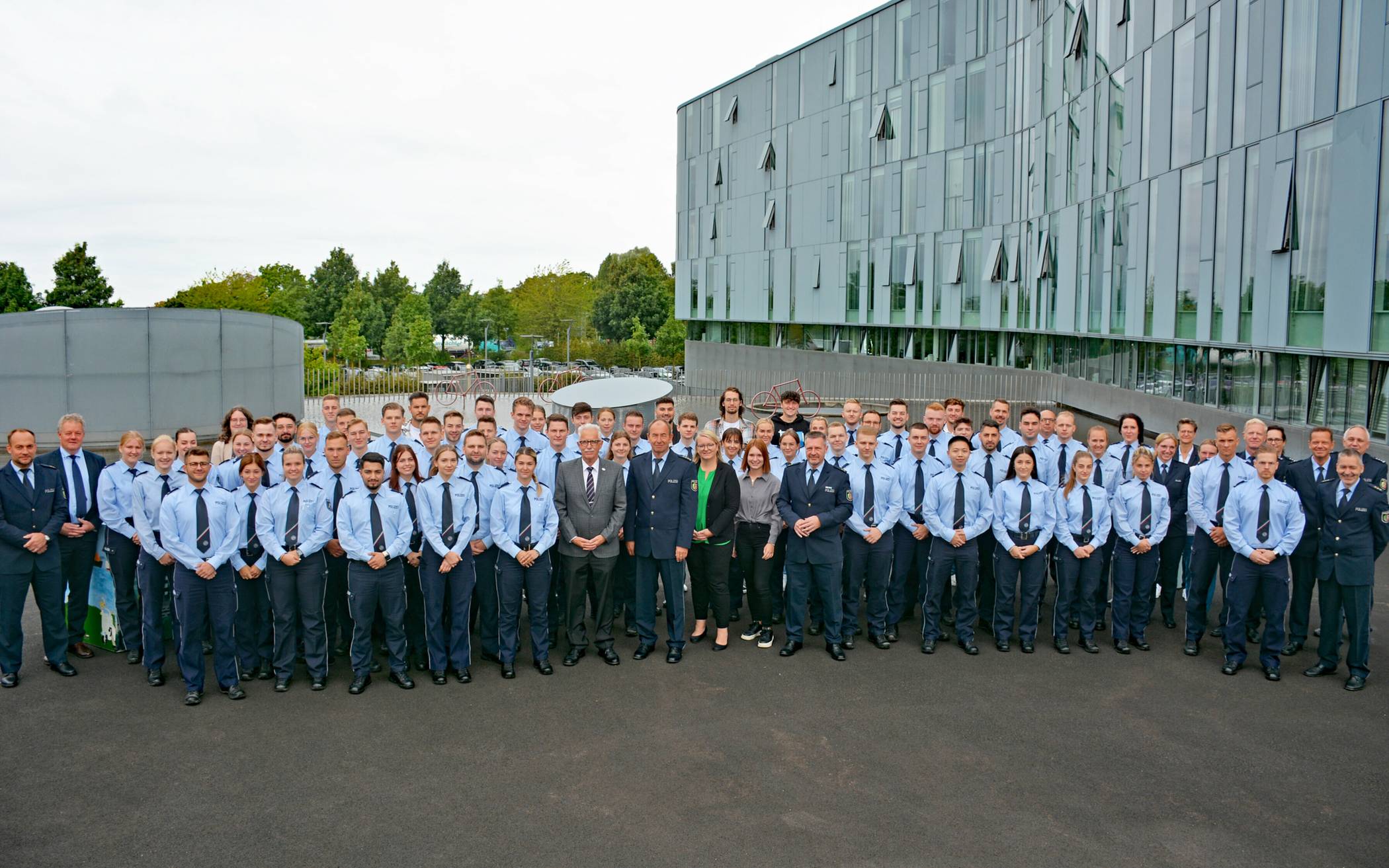  Die Kreispolizeibehörde Mettmann begrüßte 66 neue Kolleginnen und Kollegen. 