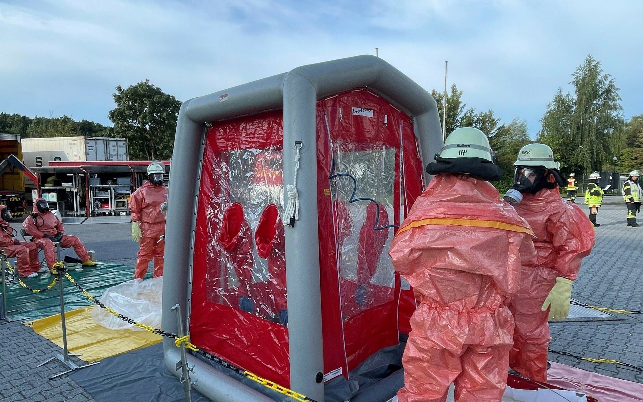 Gefahrguteinsatz der Feuerwehr Erkrath im Stadtteil Unterfeldhaus