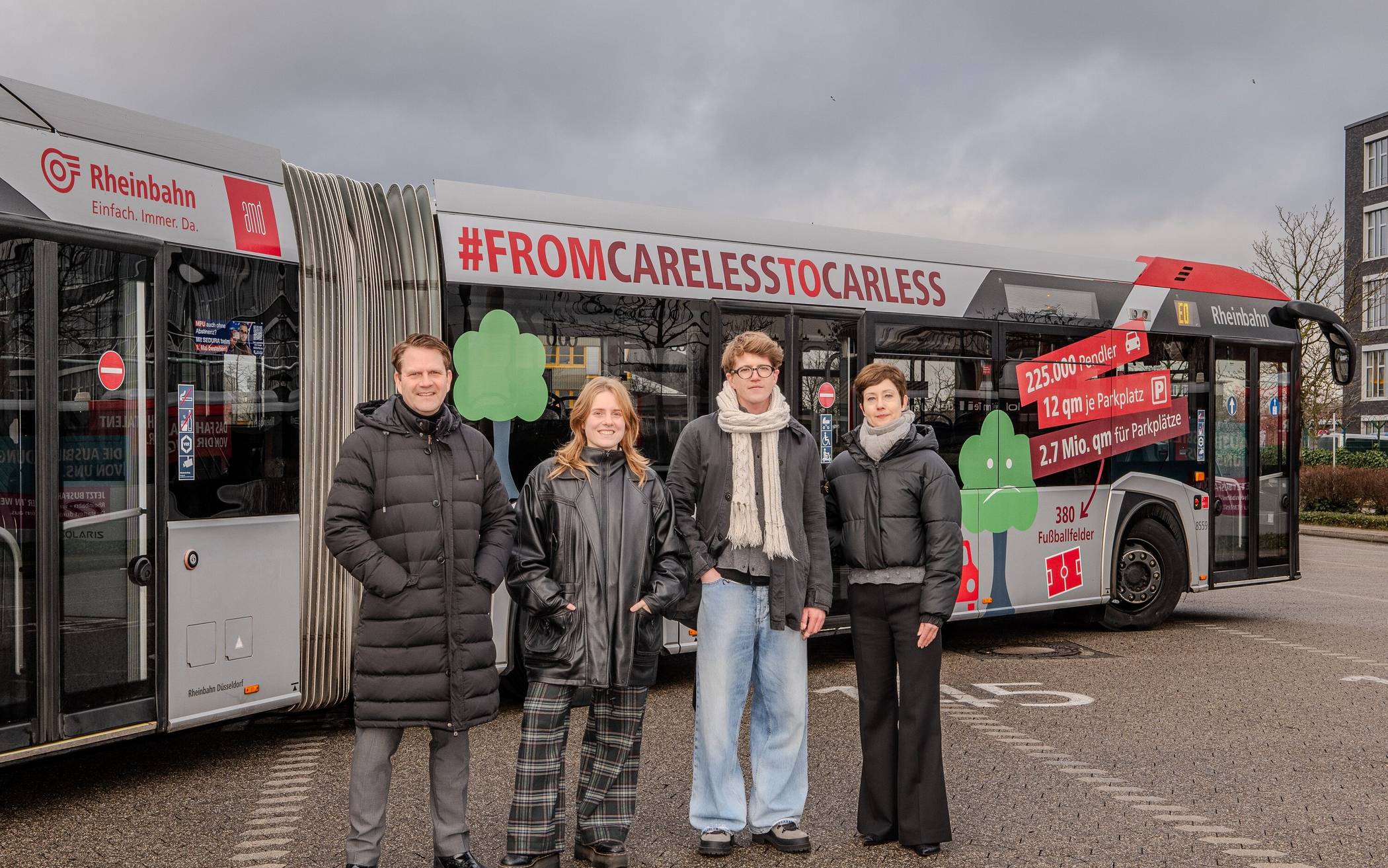 Von Studierenden der AMD gestalteter Bus geht an den Start​