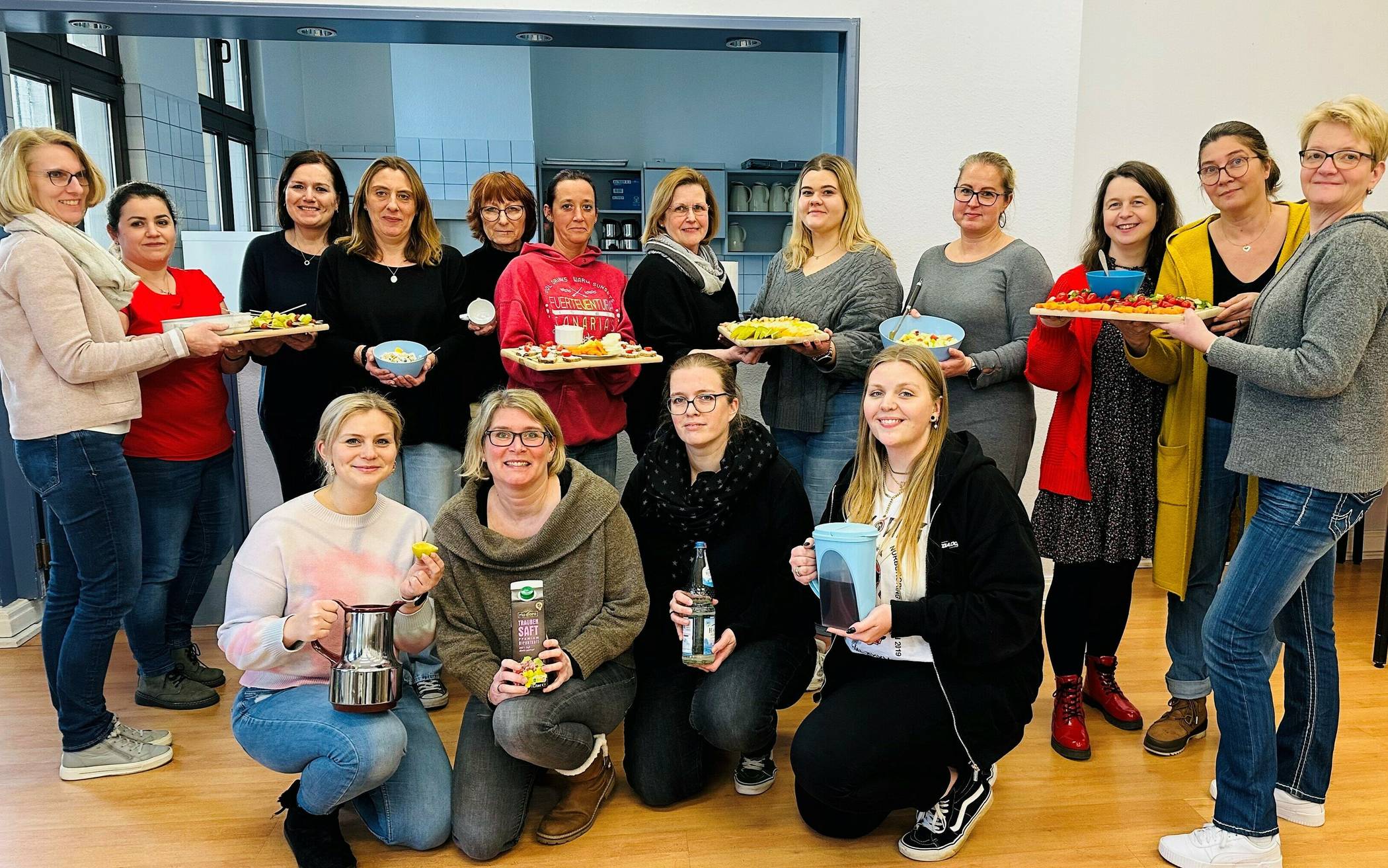 Fachkräfte sind fit für den Feinschmeckerkurs "Schmecken mit allen Sinnen".