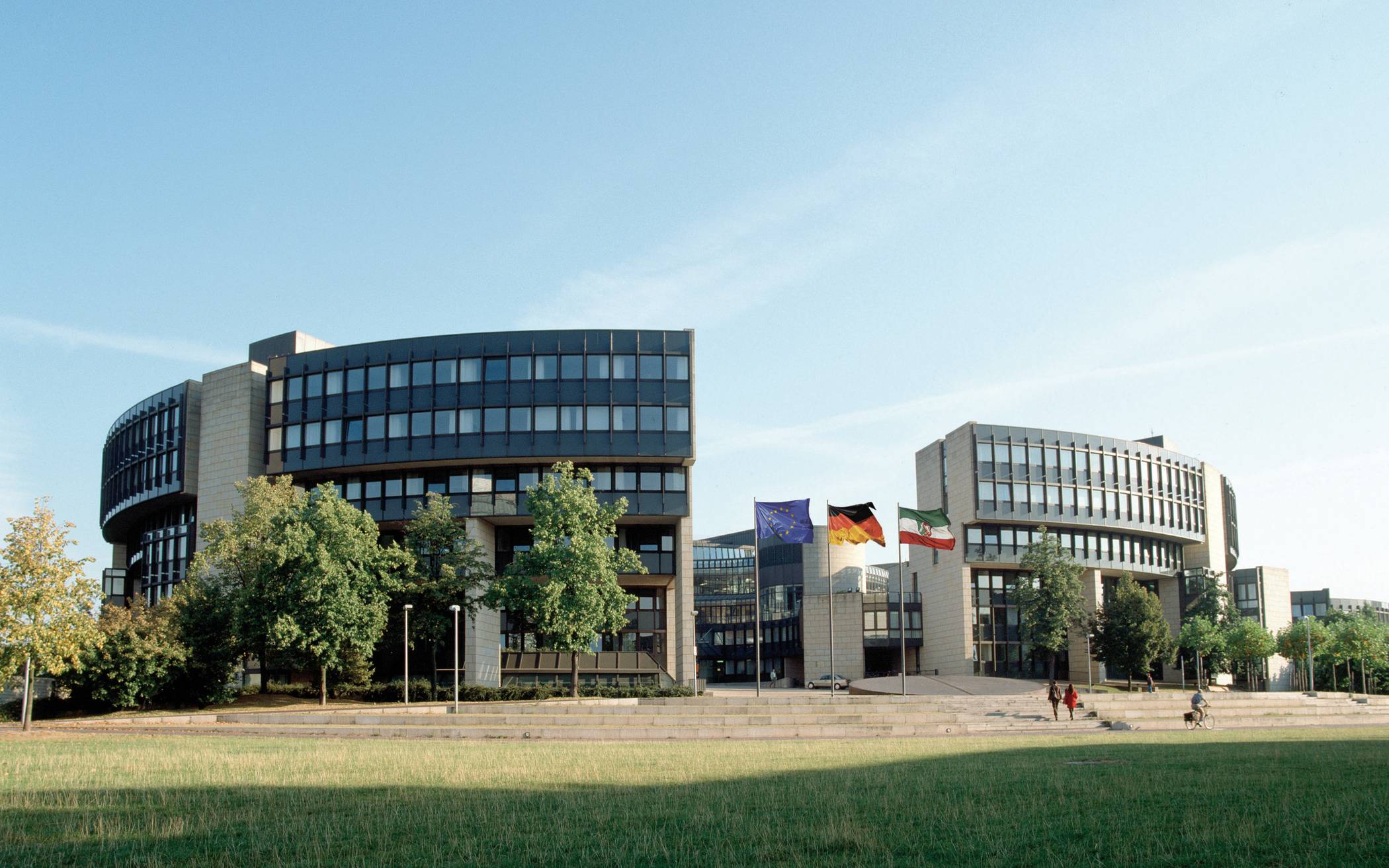 Besuch im Landtag und grüne Infostände​