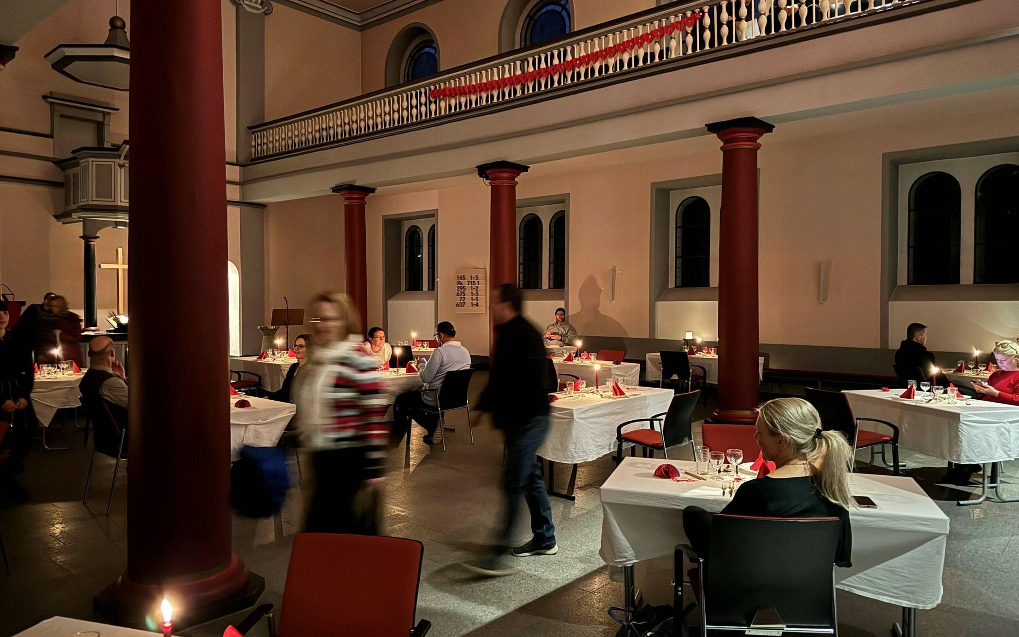 Valentinstags-Dinner in der Kirche war ein voller Erfolg