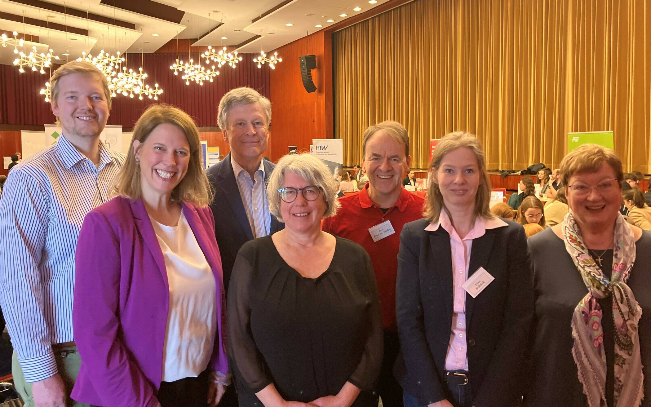 160 Schülerinnen und Schüler bei den Berufswahlgesprächen des Rotary Clubs Neandertal