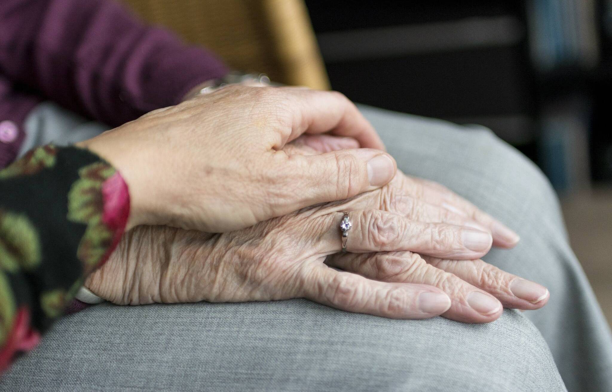 Nähe und Distanz in der Begleitung von Menschen mit Demenz