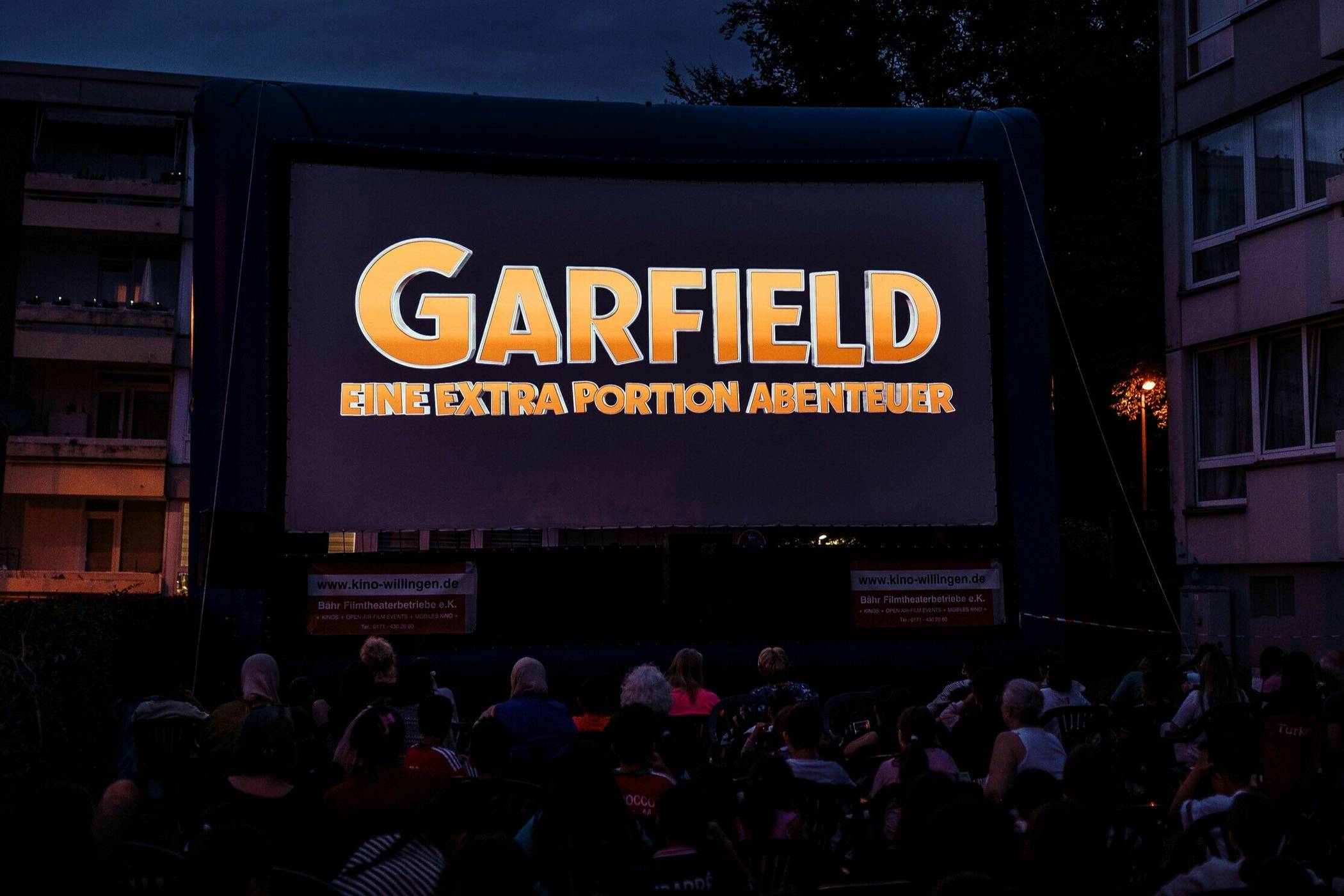 Der GCP Kinosommer 2024: Erkrath genießt zusammen unter freiem Himmel „Garfield – Eine extra Portion Abenteuer“.
