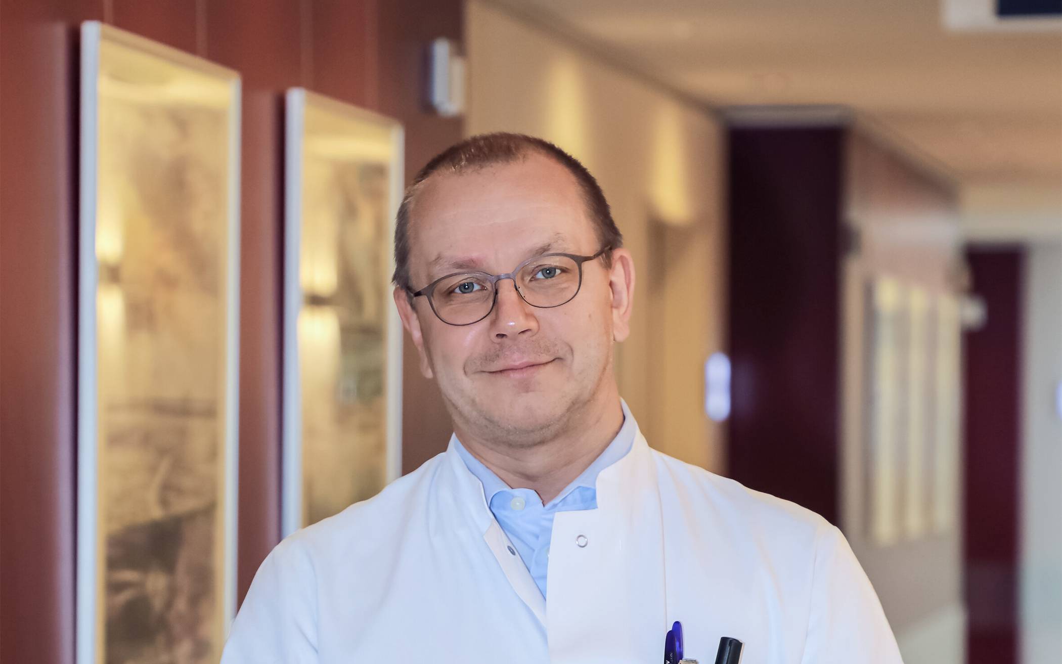 Chefarzt Dr. med. Kaminski.