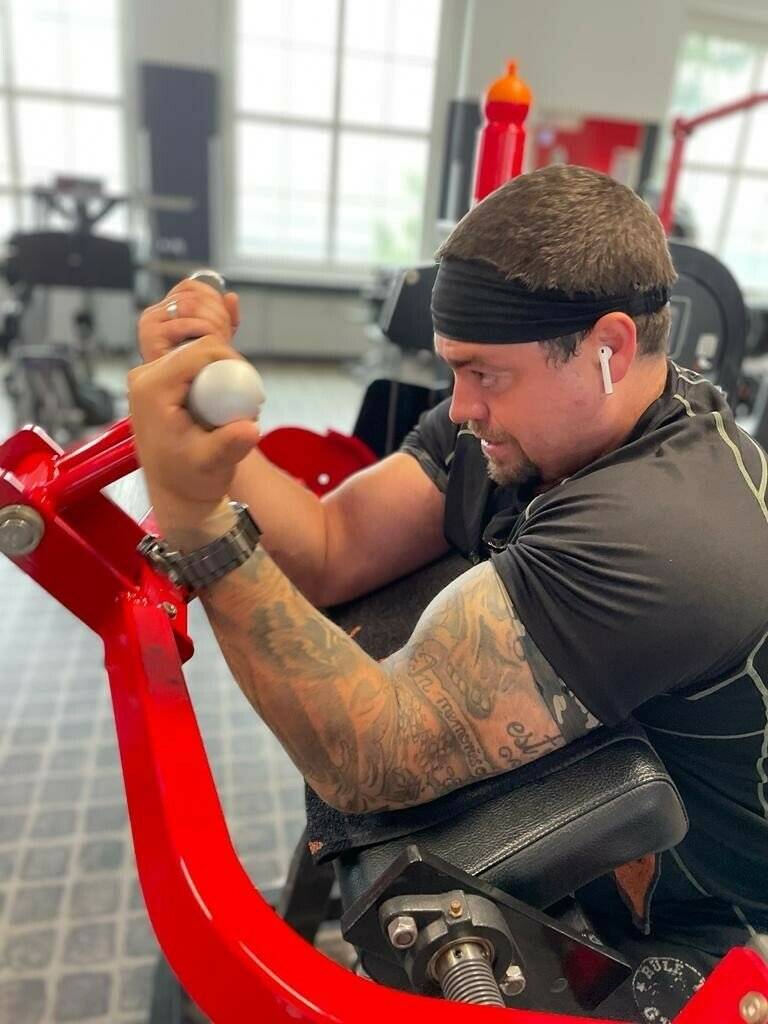 André Vieth während des Trainings. Der Sport hilft ihm mit seiner chronischen Erkrankung besser umzugehen und mehr Lebensqualität zu haben.