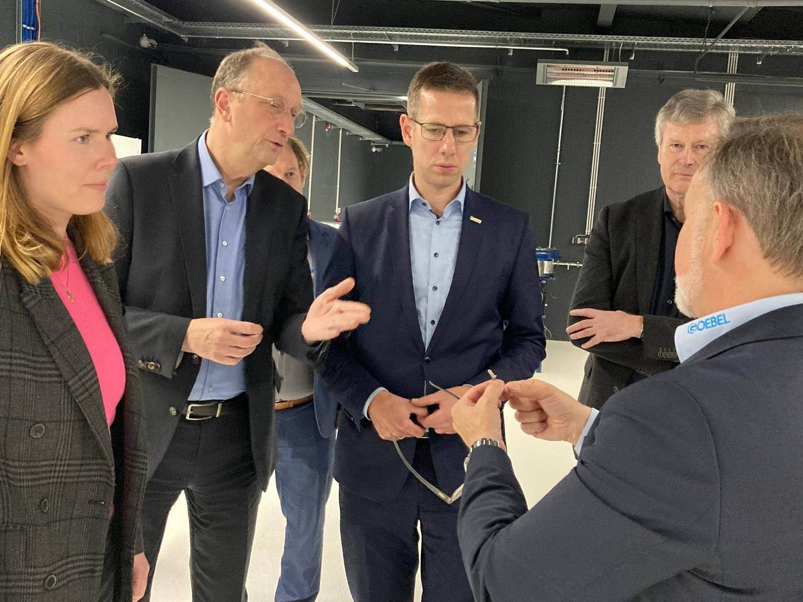 Sarah Harden, Dr. Klaus Wiener und