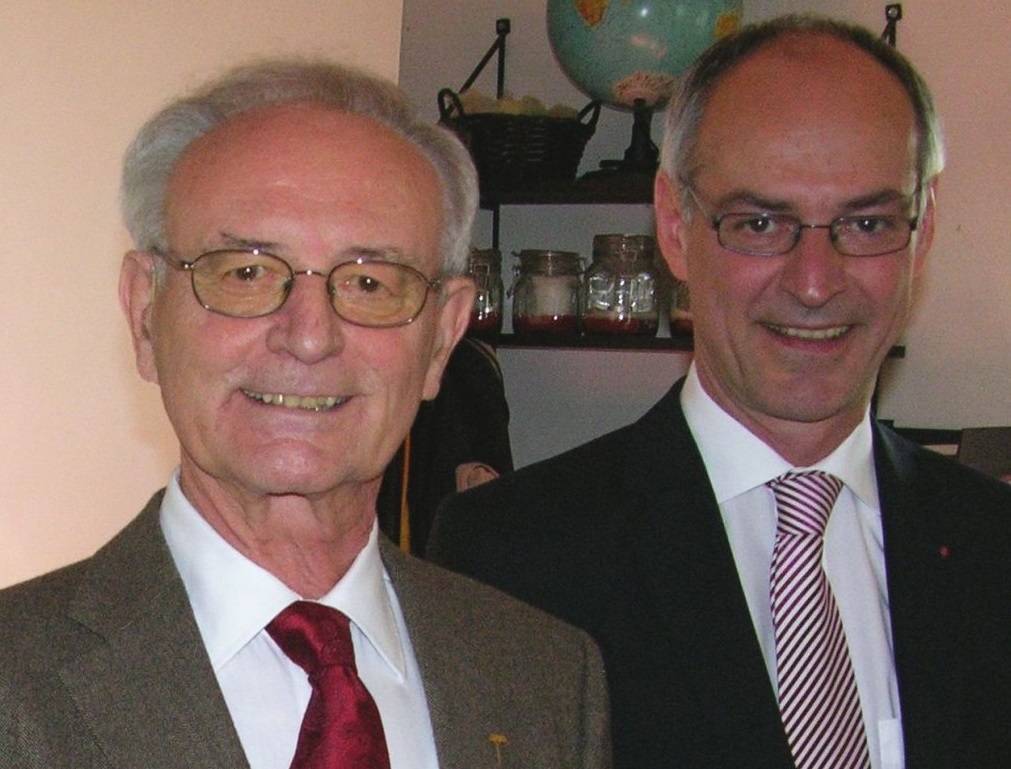 Prof. Dr. Klaus Hänsch (li.) zusammen mit Ratsfraktionsvorsitzenden Detlef Ehlert zu...