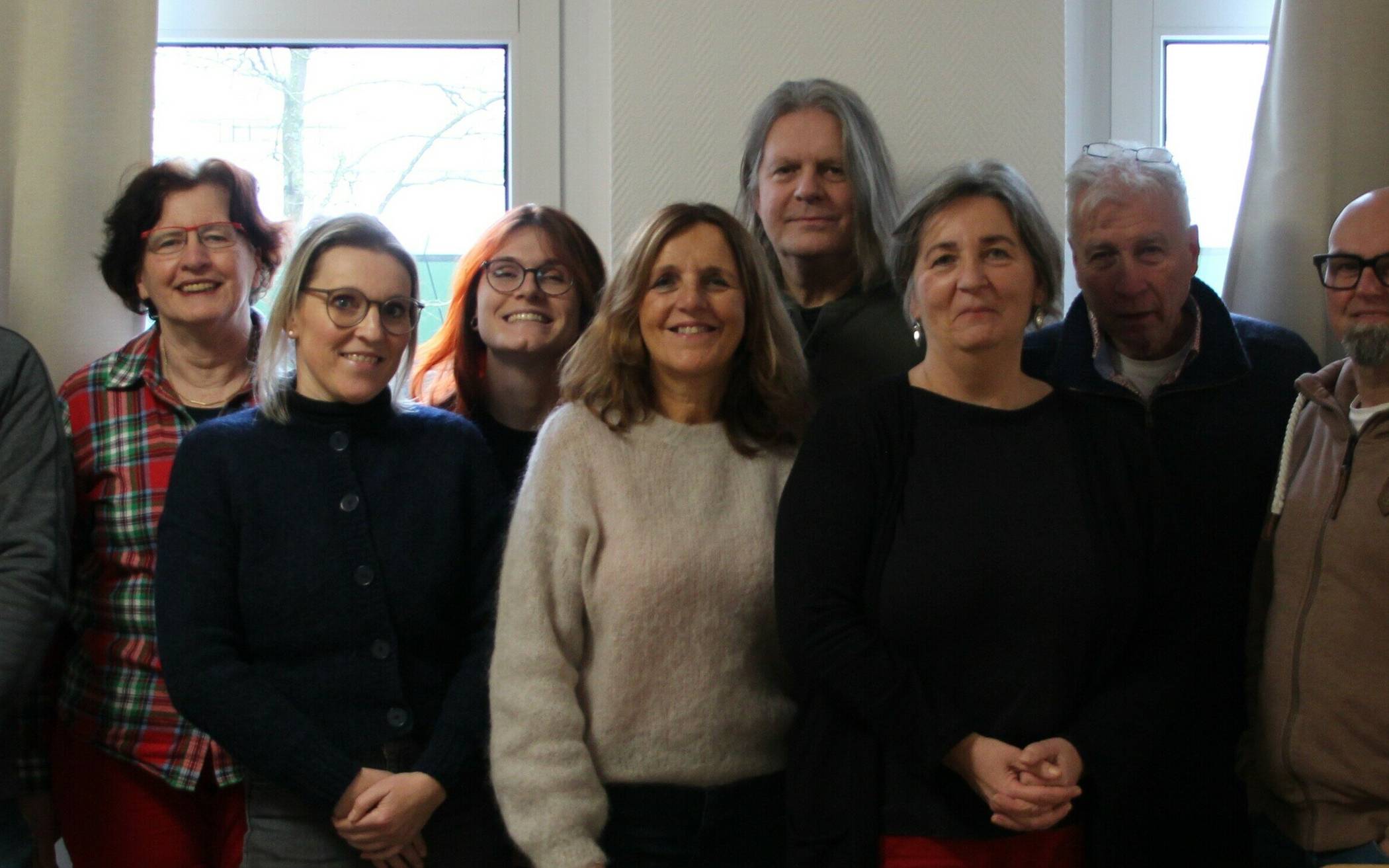  (v.li.) Die Vorstandsmitglieder der Vereins "Neue Wege" e.V.: Thomas Kaminski, Silvia Böhm, Lilian Fischer, Tatjana Fischer, Bärbel Habermann, Manfred Cserni, Désirée Geisler, Hans Duncker, Stephan Paas und Özkan Aksoy. Es fehlen: Susanne Helbig, Jan Hufendiek und Marie-Camille Lemaire.  