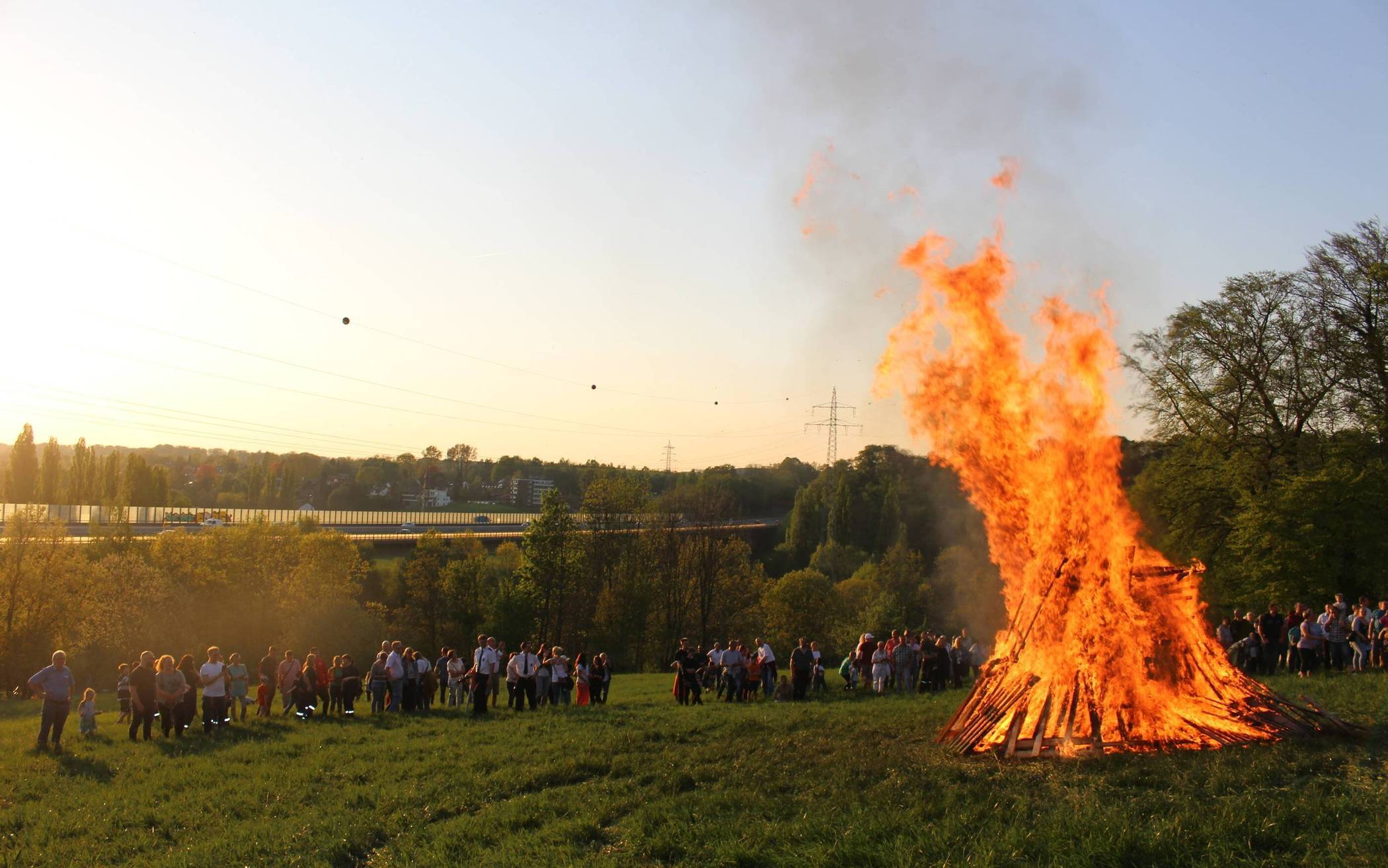 Osterfeuer am Hochkreuz