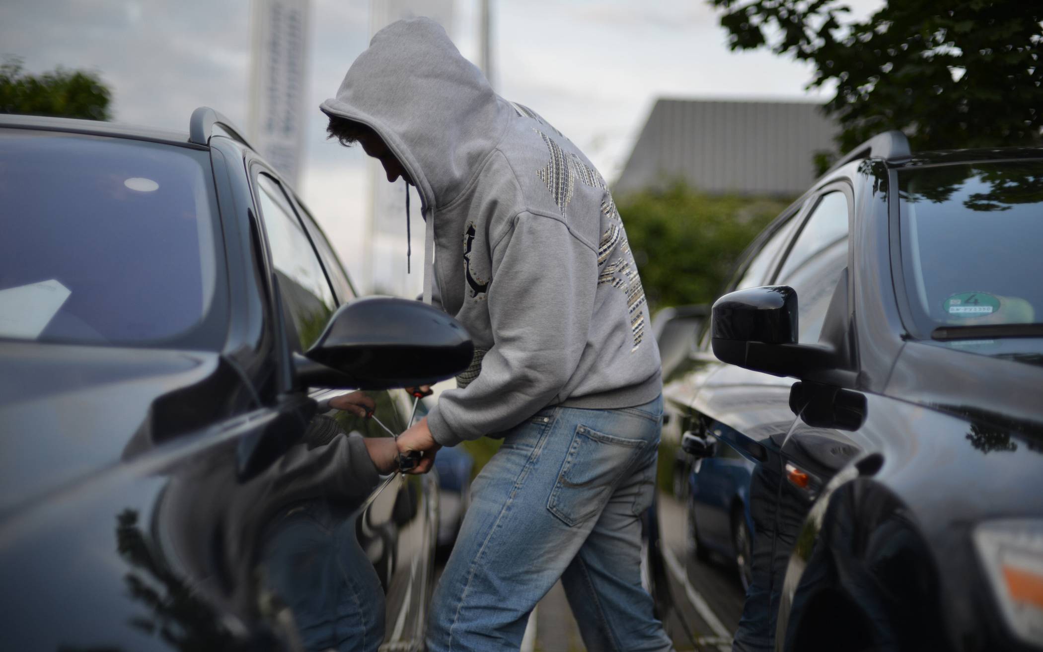Autos auf P+R-Parkplatz aufgebrochen 