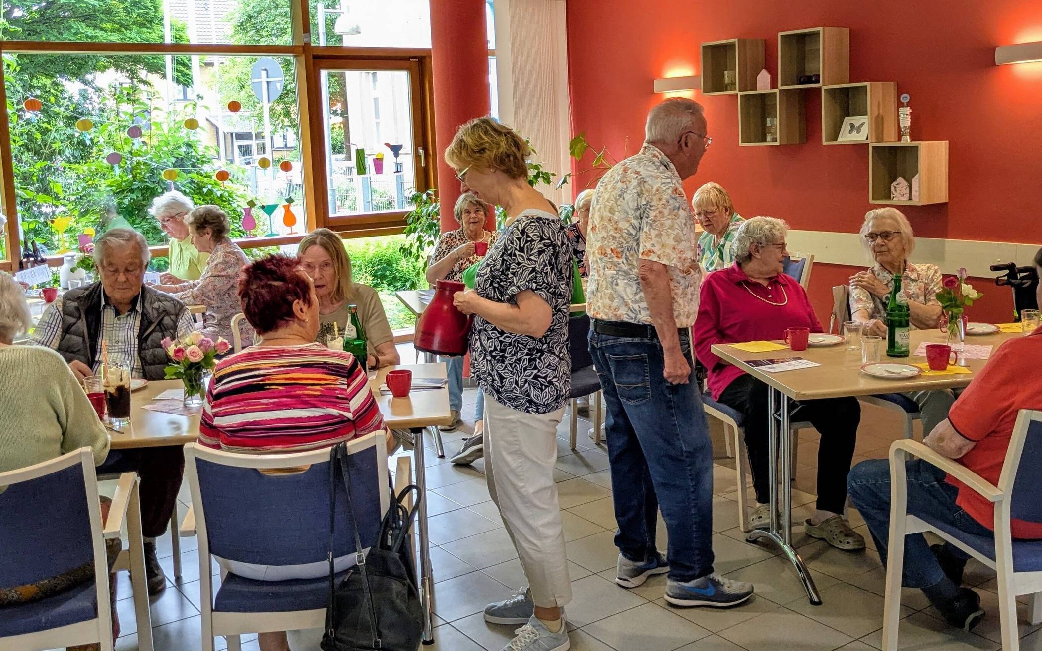 Geselliges Beisammensein in der Begegnungsstätte der