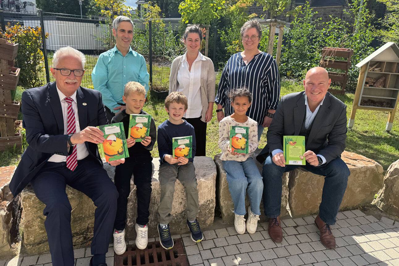 (v. li.)Landrat Thomas Hendele, Rolf Zimmermann