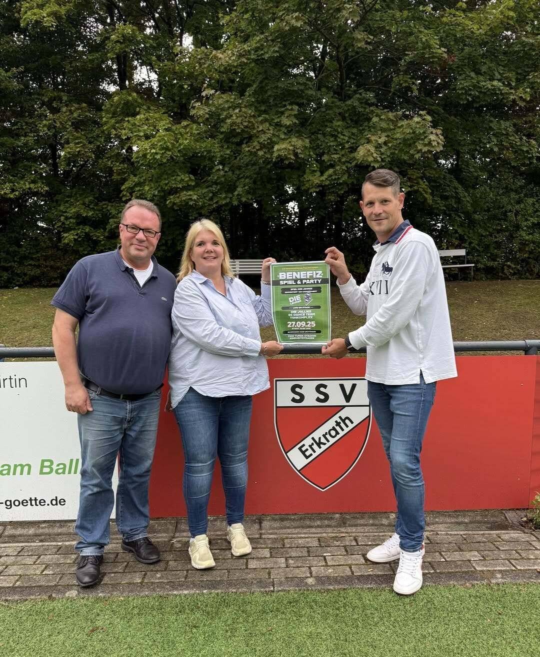  Freuen sich auf das Benefizkonzert: Marc Hildebrand (Vorsitzender Schulpflegschaft Gymneander), Julia Götte (Schatzmeisterin Förderverein Gymneander) und Daniel Piper (Vorsitzender Förderverein Gymneander).             