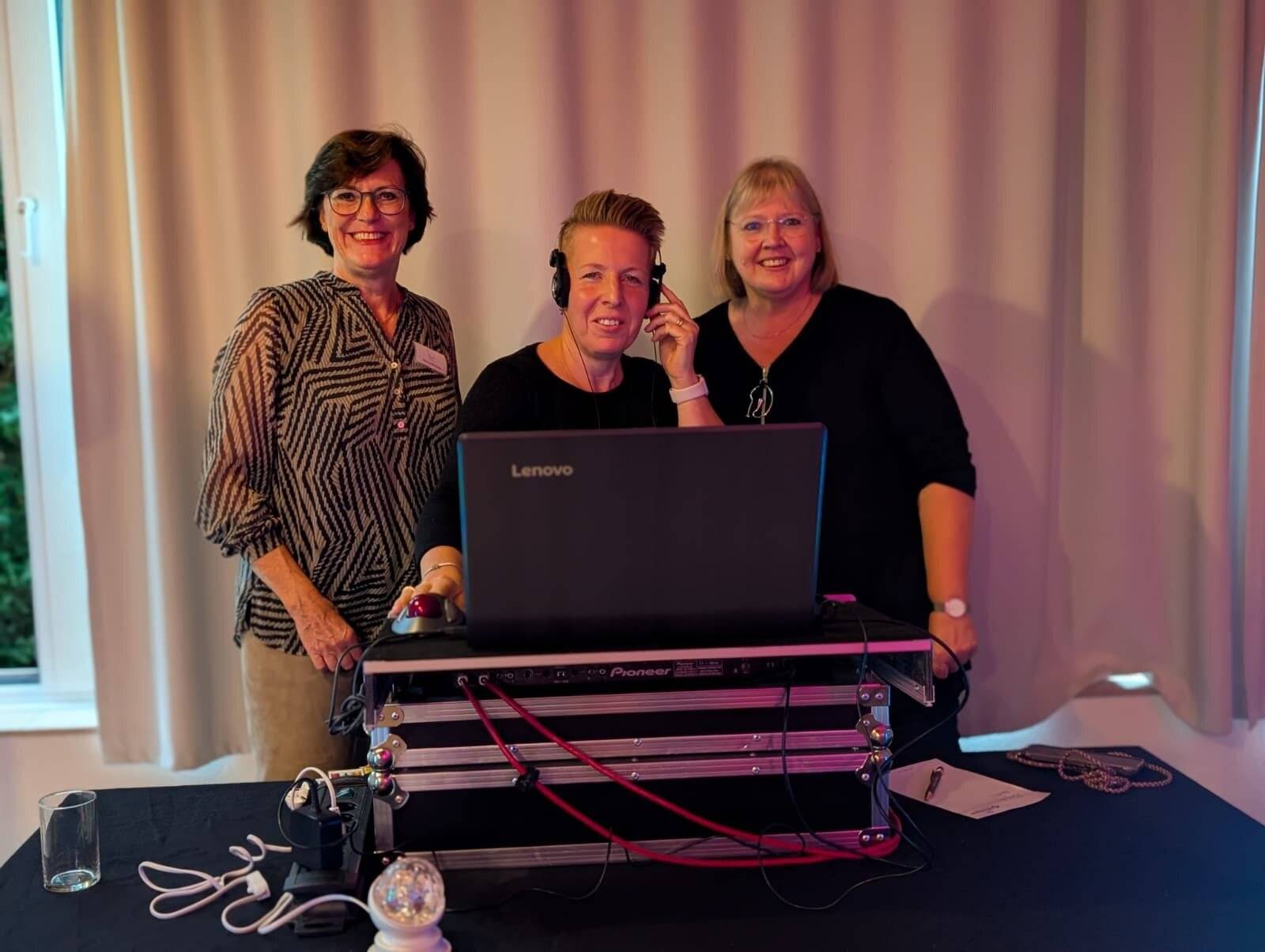 Gerberstraße verwandelte sich in eine Seniorendisco 60+