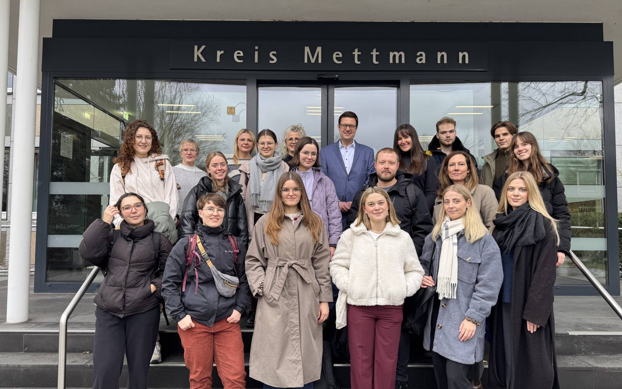 Kreisdirektor Philipp Gilbert und Gesundheitsamtsleiterin Dr.