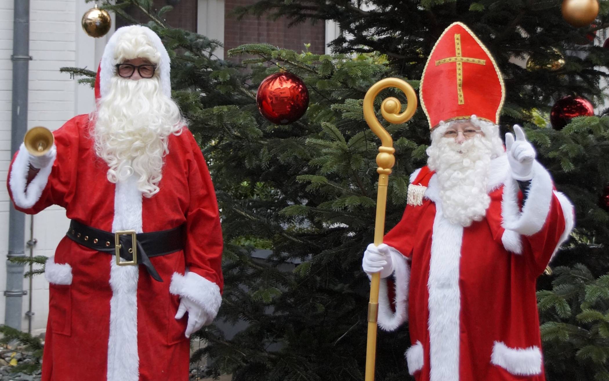 Gleich zwei Nikoläuse besuchten kürzlich das Haus Bavier.