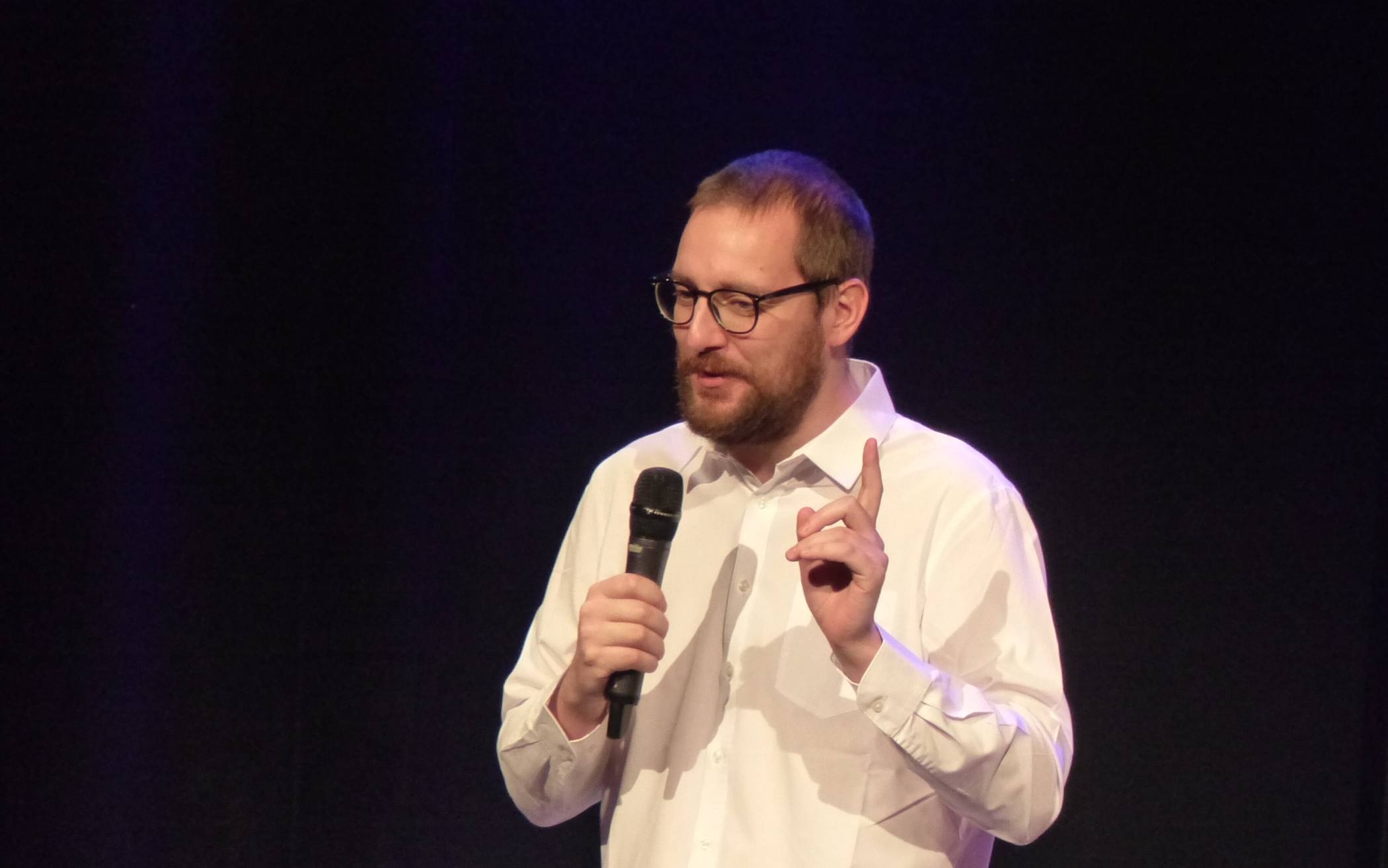 Moderator Jan Schmidt.