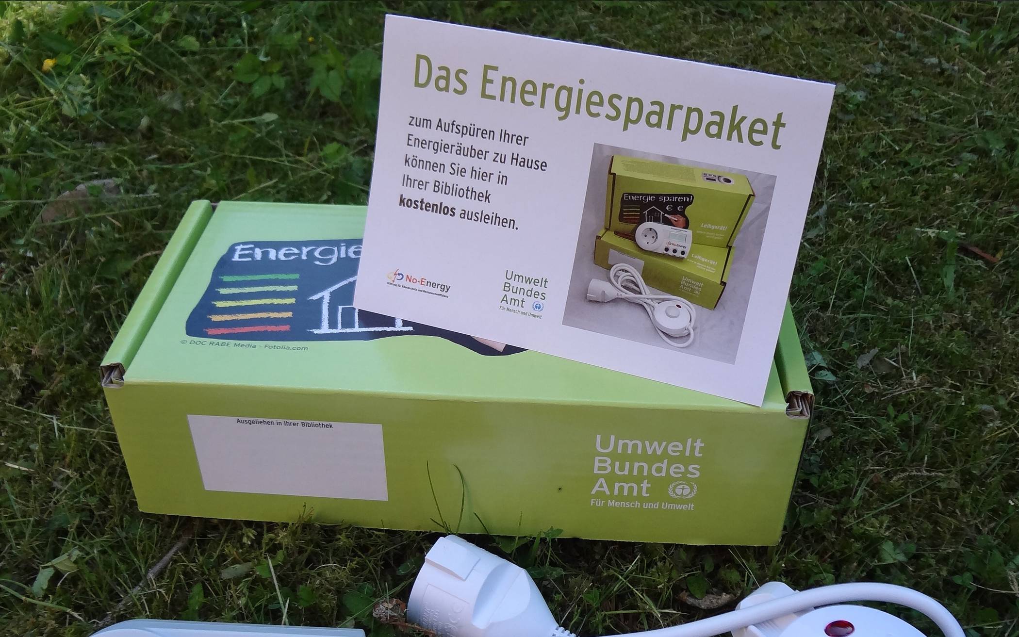  Das Energiesparpaket des Umweltbundesamtes und viele weitere nützliche Gegenstände stehen in der „Bibliothek der Dinge“ der Stadtbücherei Erkrath kostenlos zur Verfügung. 