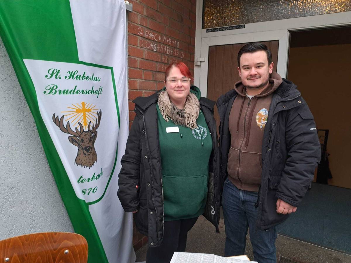 Unterbacher Schützenjugend sammelt 466 Kilogramm Spenden für den Gute-Nacht-Bus Düsseldorf