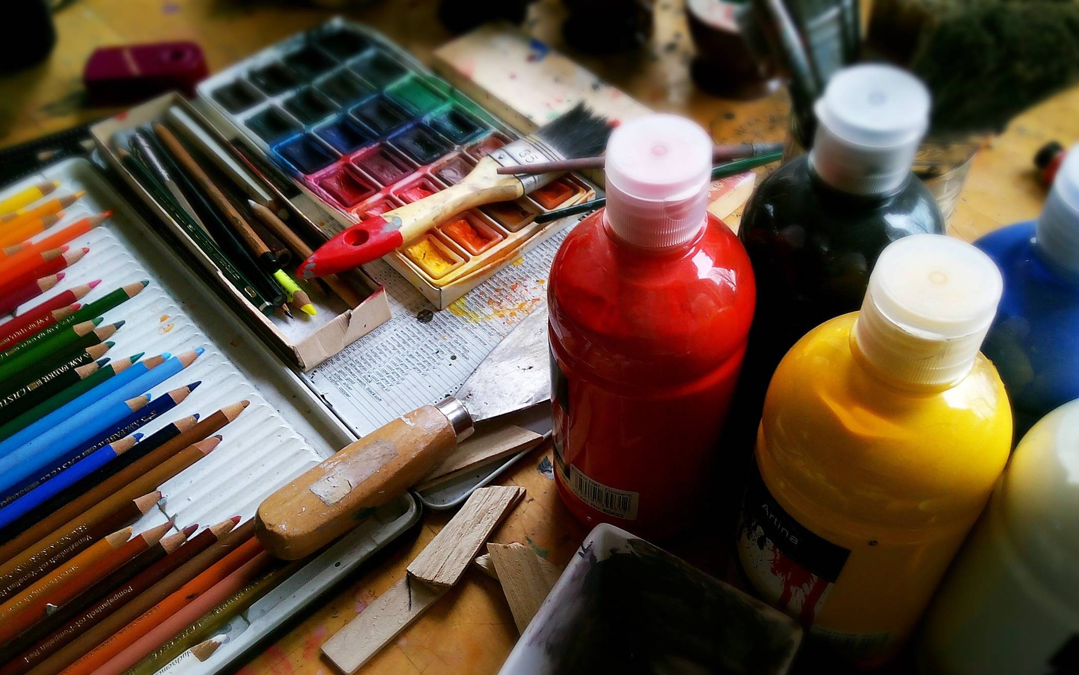 Spielend einfach bunte Frühlingslandschaften malen