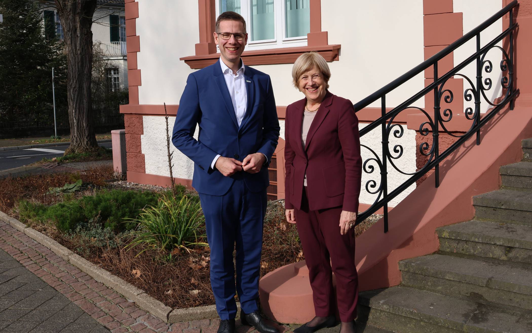 Bürgermeister empfängt Elisabeth Müller-Witt zum Gespräch