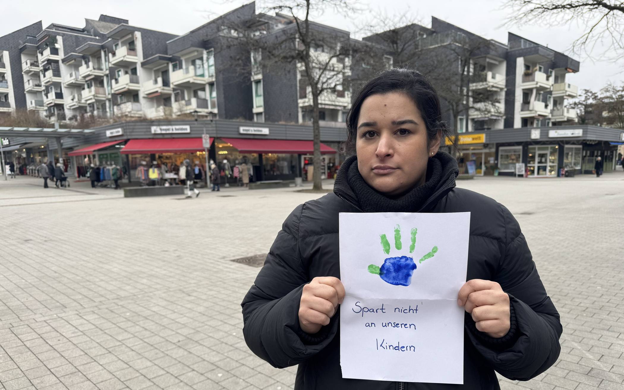 Schabestan Gafori (Sprecherin der Elterninitiative Erkrath)