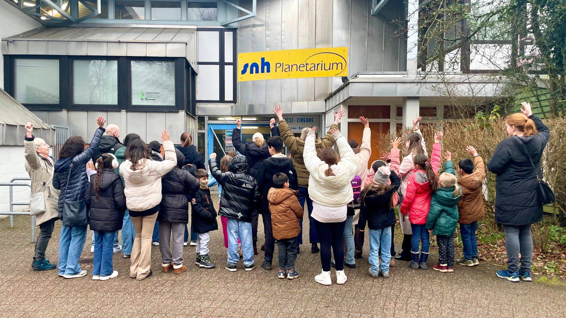  Besuch von Du-Ich-Wir und füreinander e.V. im Planetarium Erkrath. 